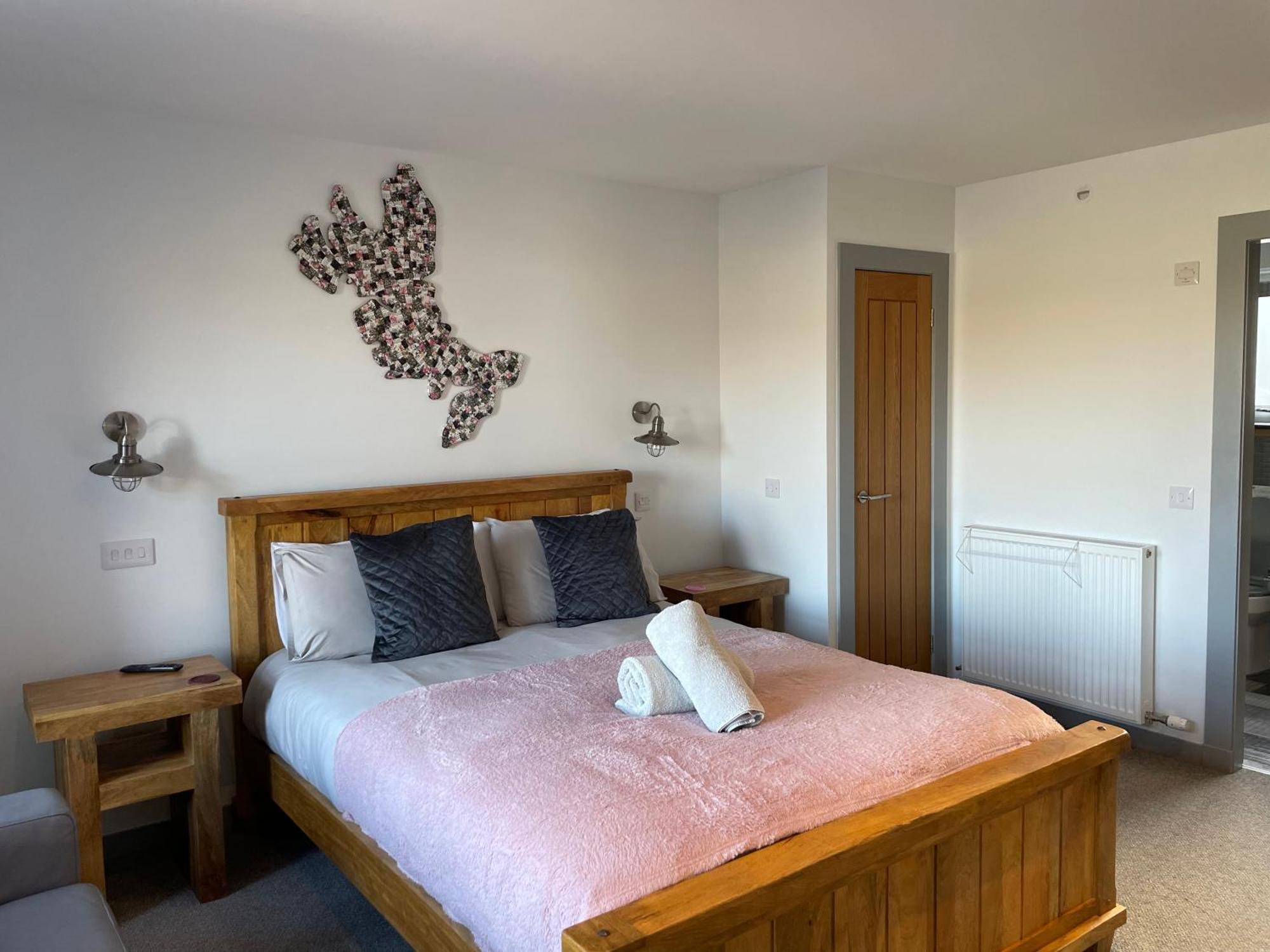 The Bridge B&B Kilmaluag ภายนอก รูปภาพ